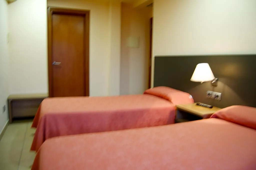 Hostal El Carril Llagostera Konukevi