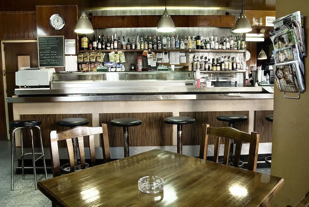 Konukevi Hostal El Carril Llagostera