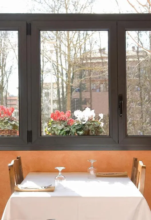 Konukevi Hostal El Carril Llagostera